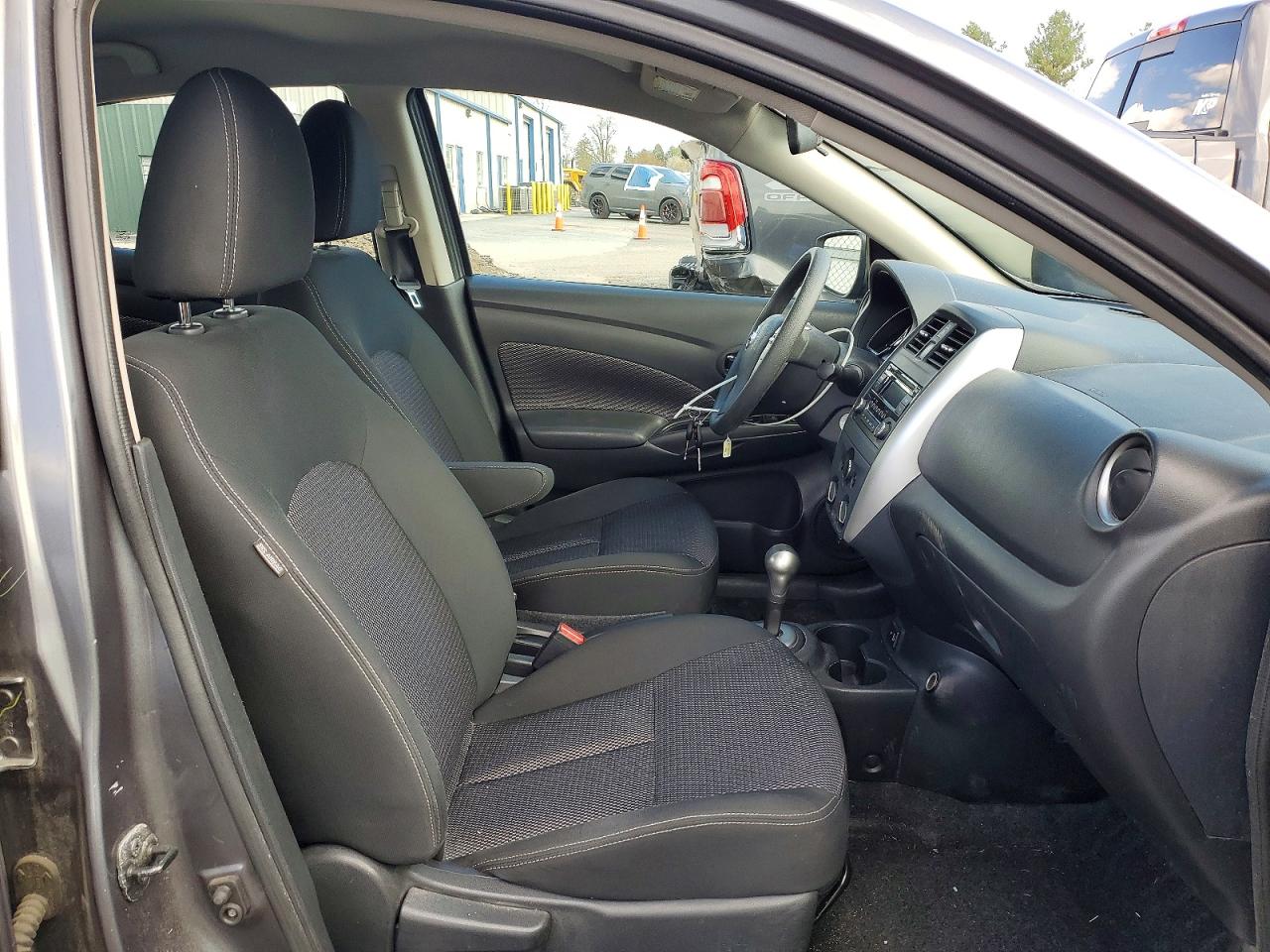 Nissan Versa 1.6 Sv