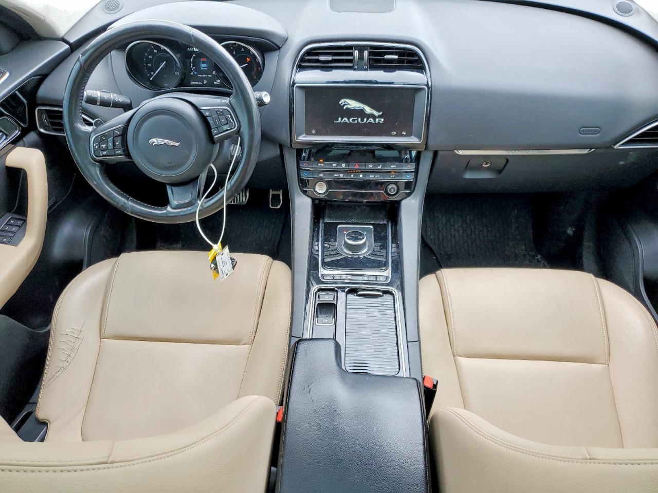 Jaguar F-PACE Premium