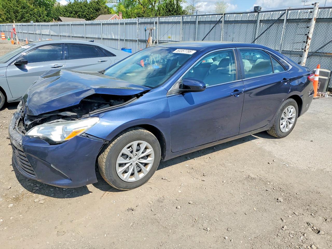 Salvage Toyota Camry Image
