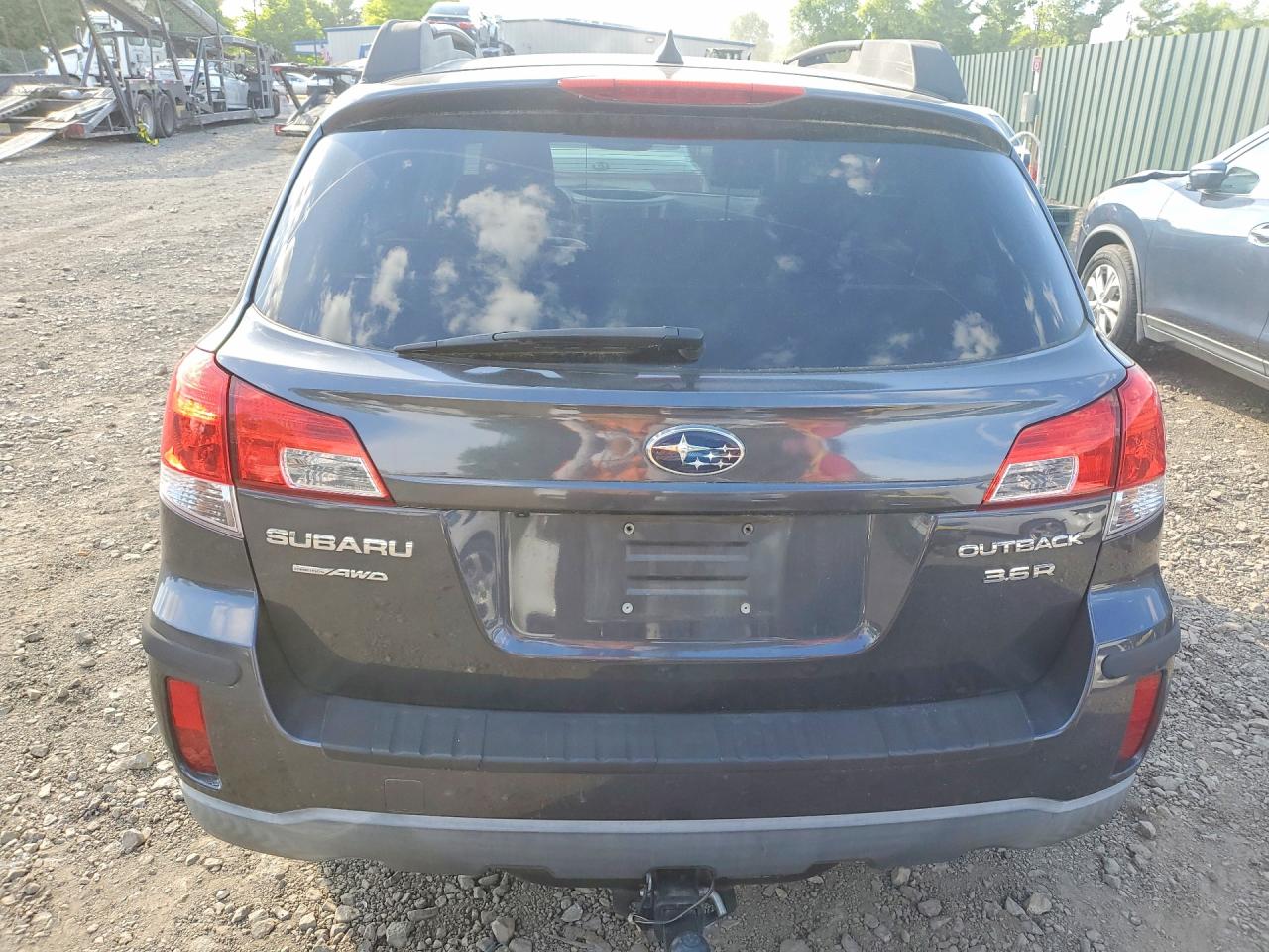 Subaru Outback 3.6r Limited