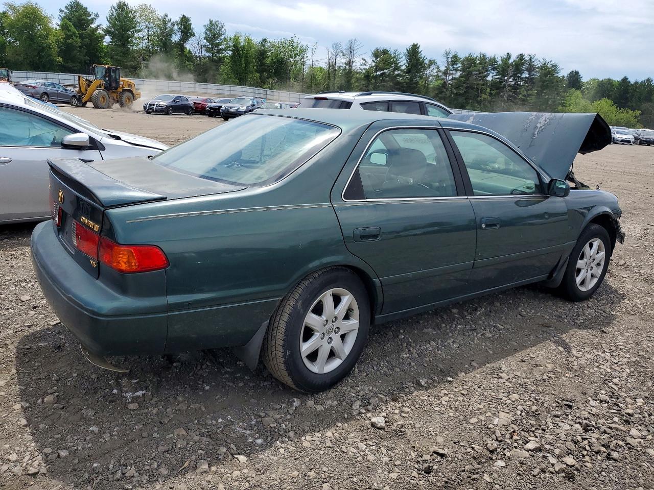 Toyota Camry Le V6