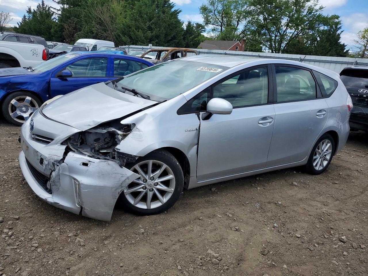 Salvage Toyota Prius Image