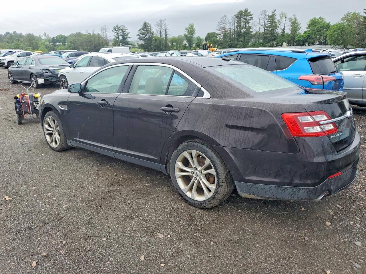 Ford Taurus Sel