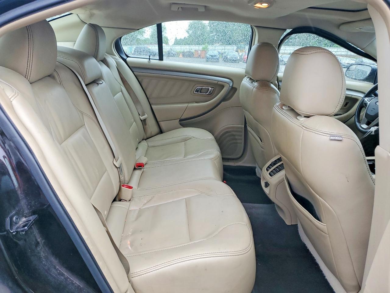 Ford Taurus Sel