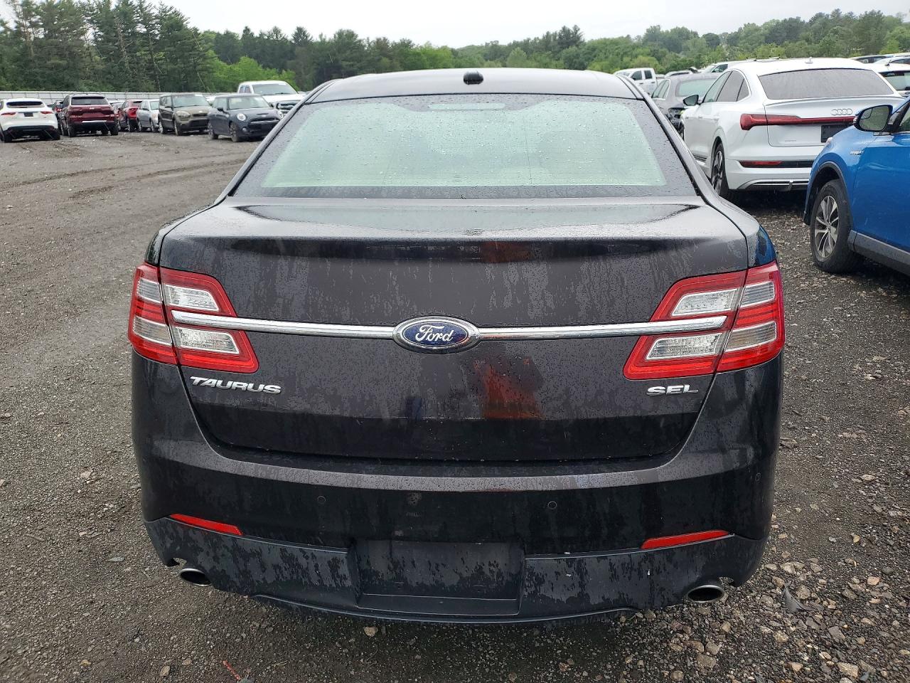 Ford Taurus Sel