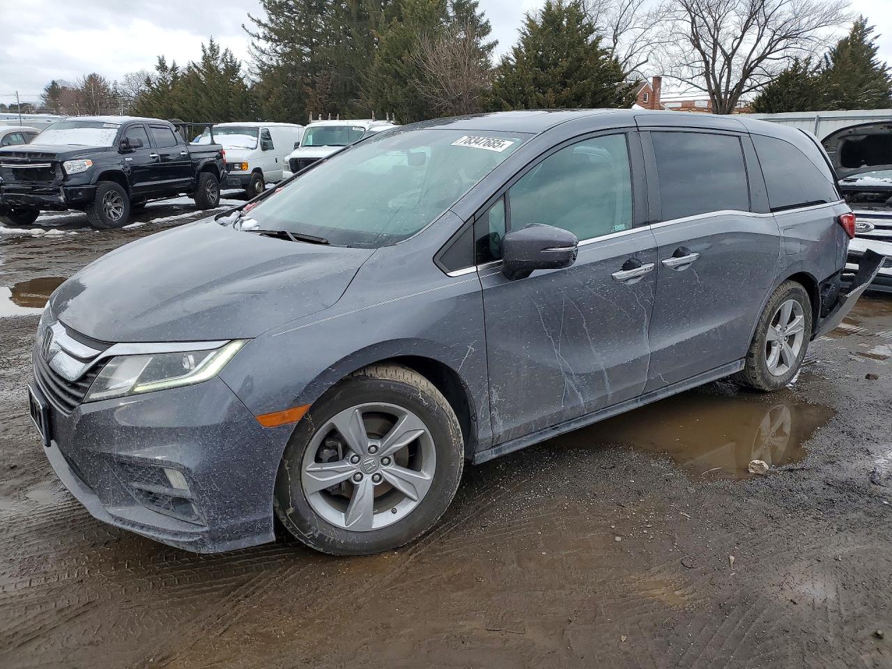 Salvage Honda Odyssey Image