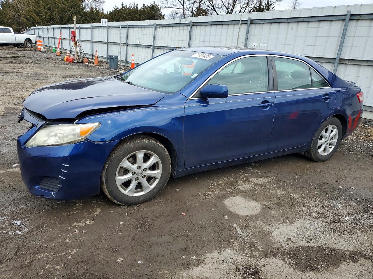 Salvage Toyota Camry Image