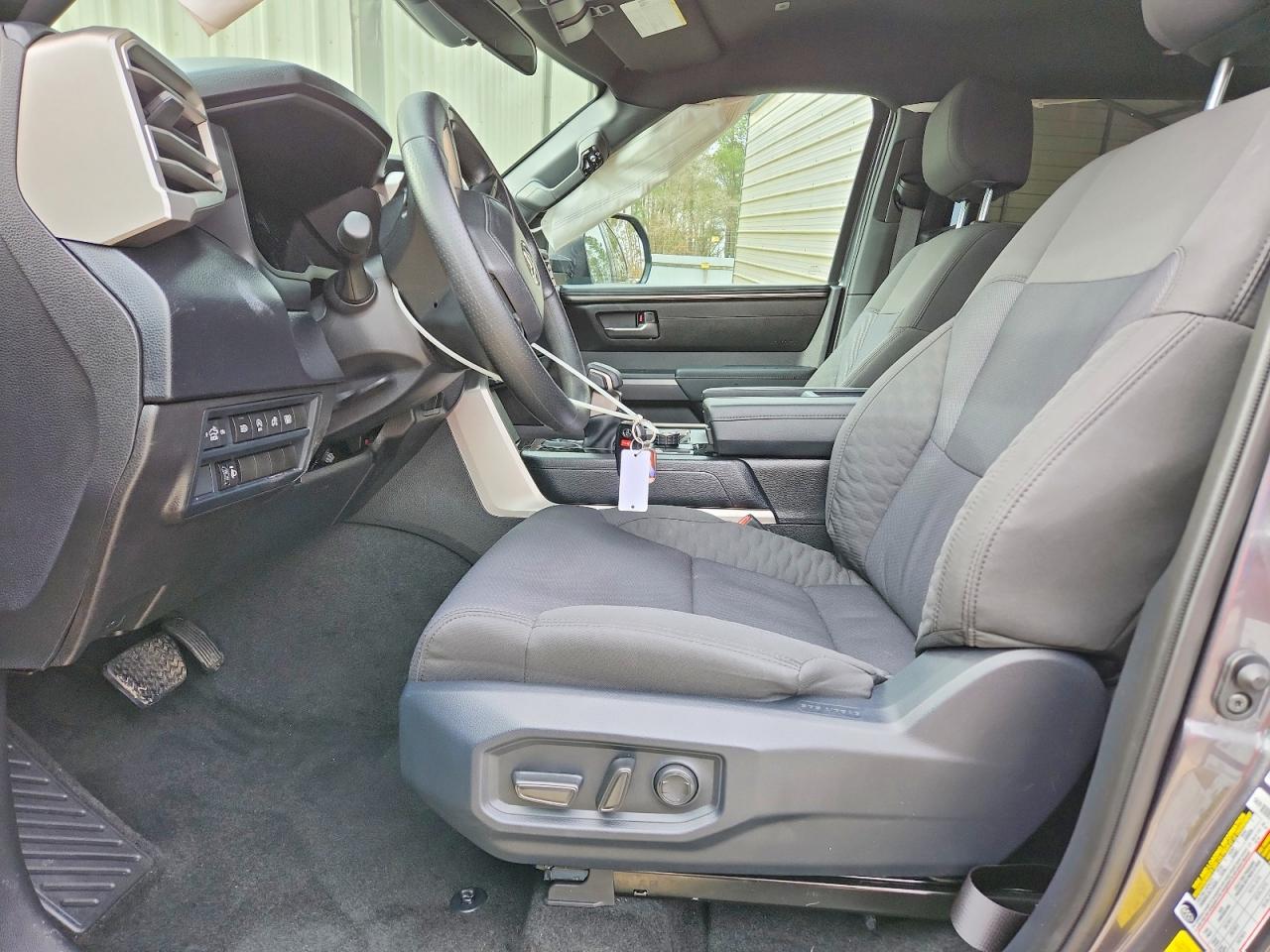 Toyota Tundra Sr5