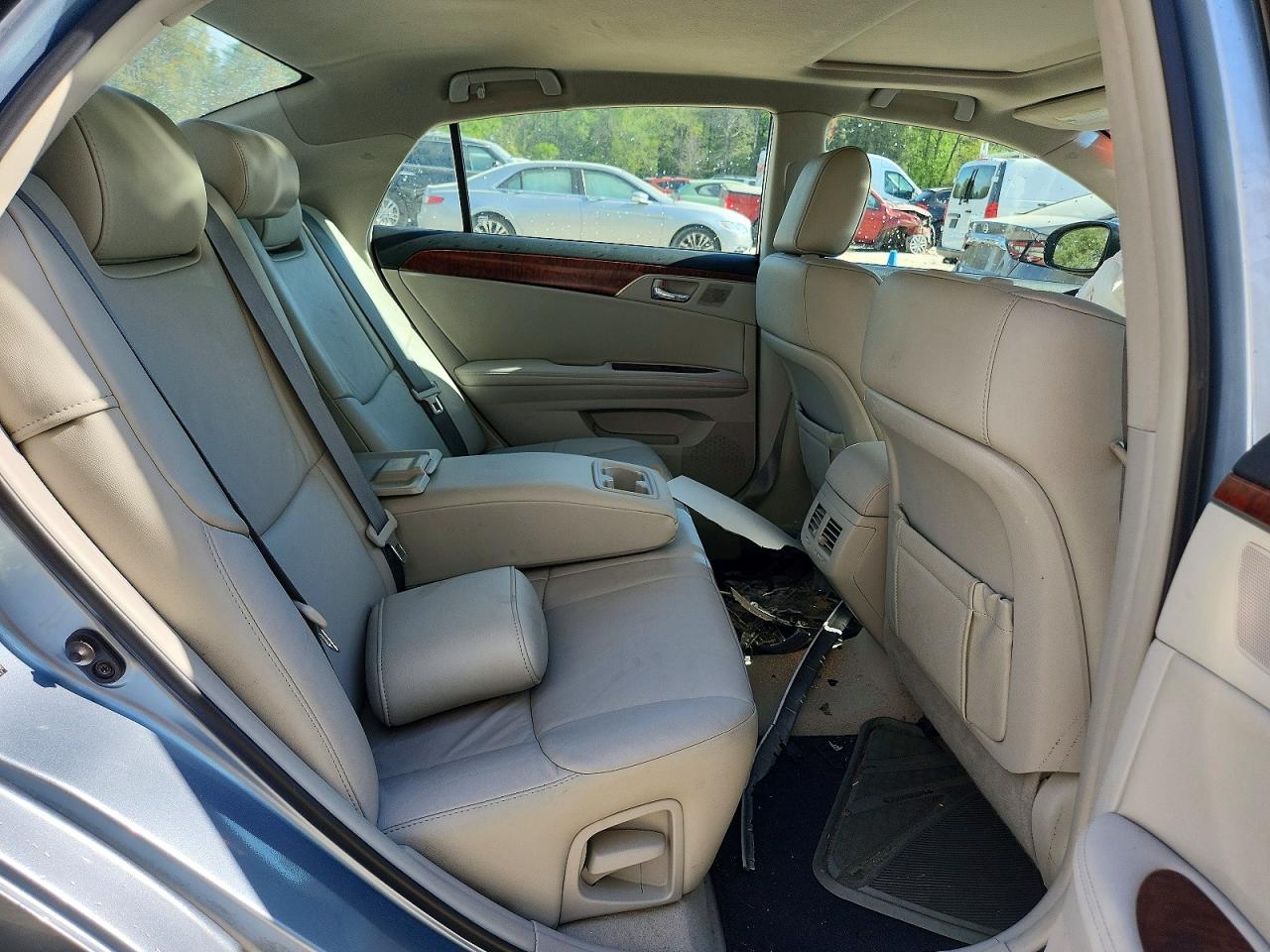Toyota Avalon Base