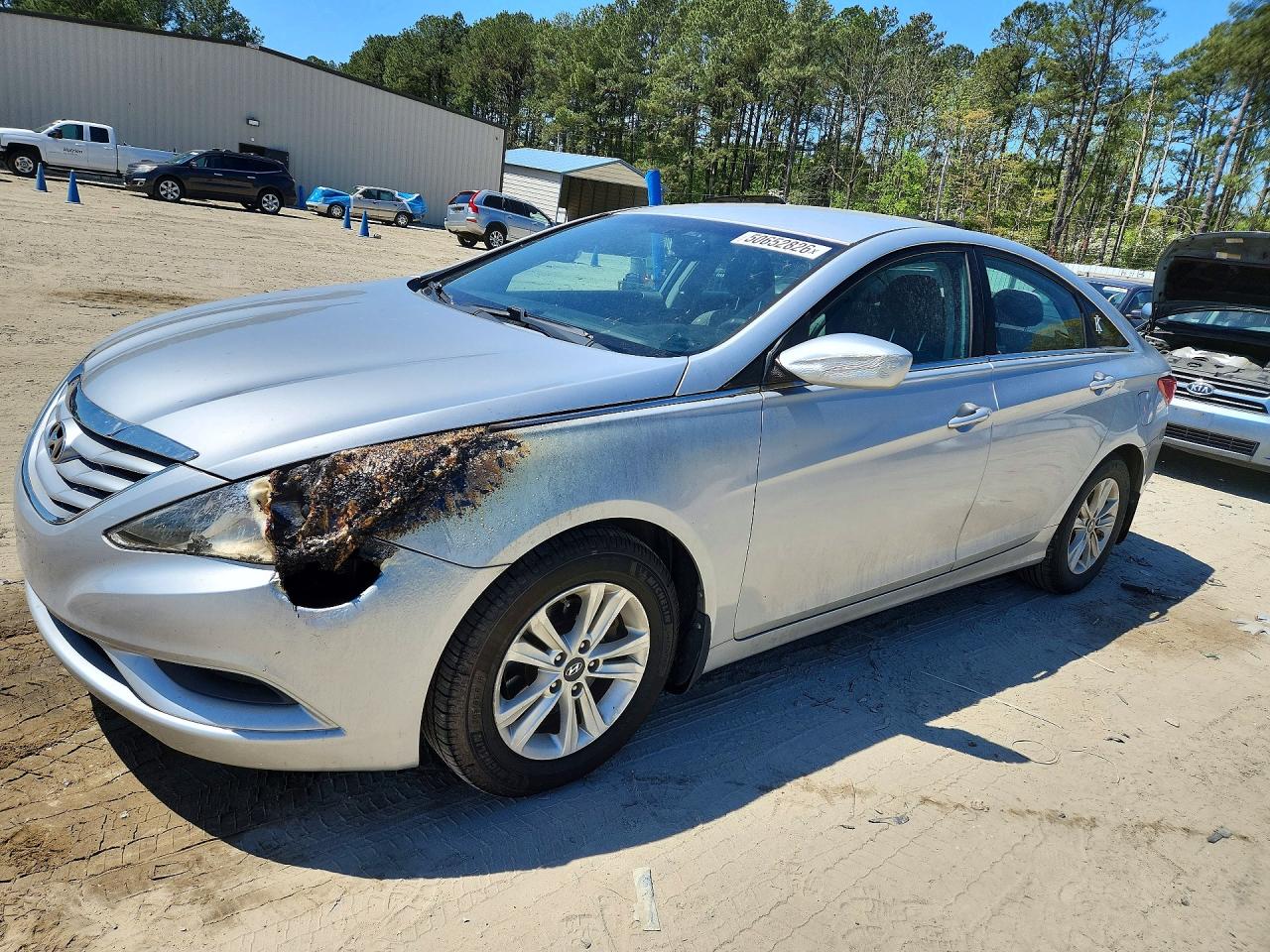 Salvage Hyundai SONATA Image