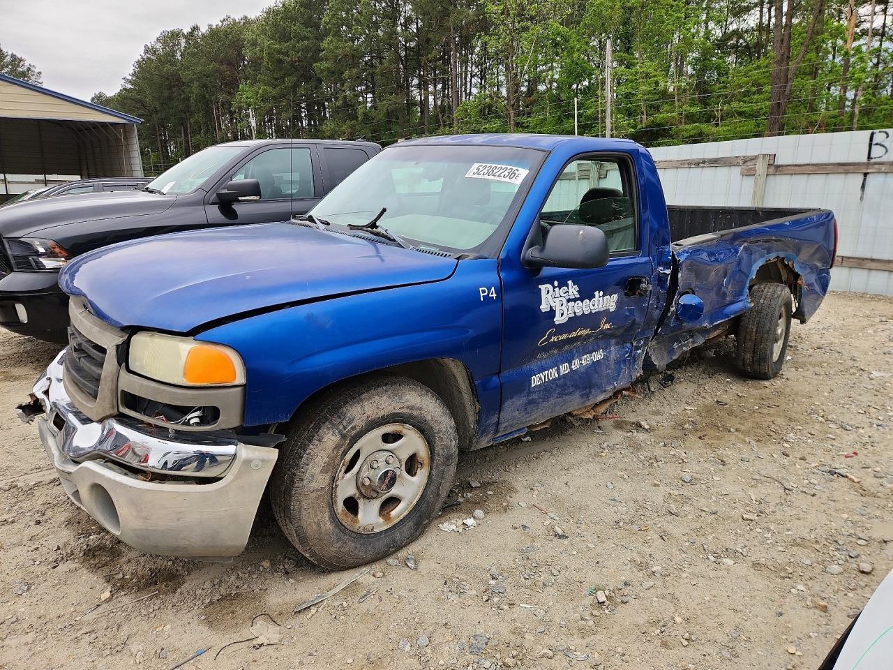 Salvage GMC Sierra Image