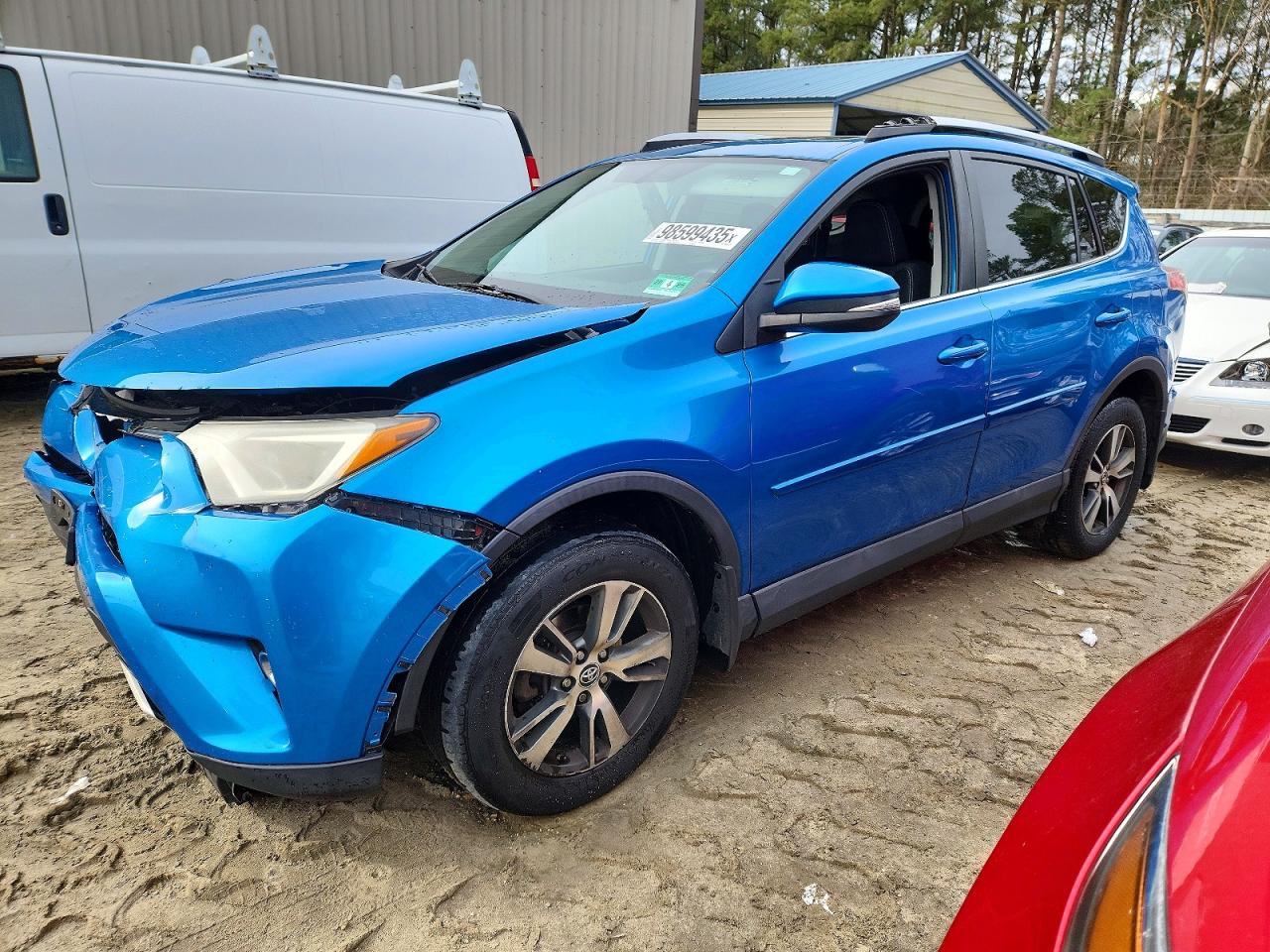 Salvage Toyota RAV4 Image