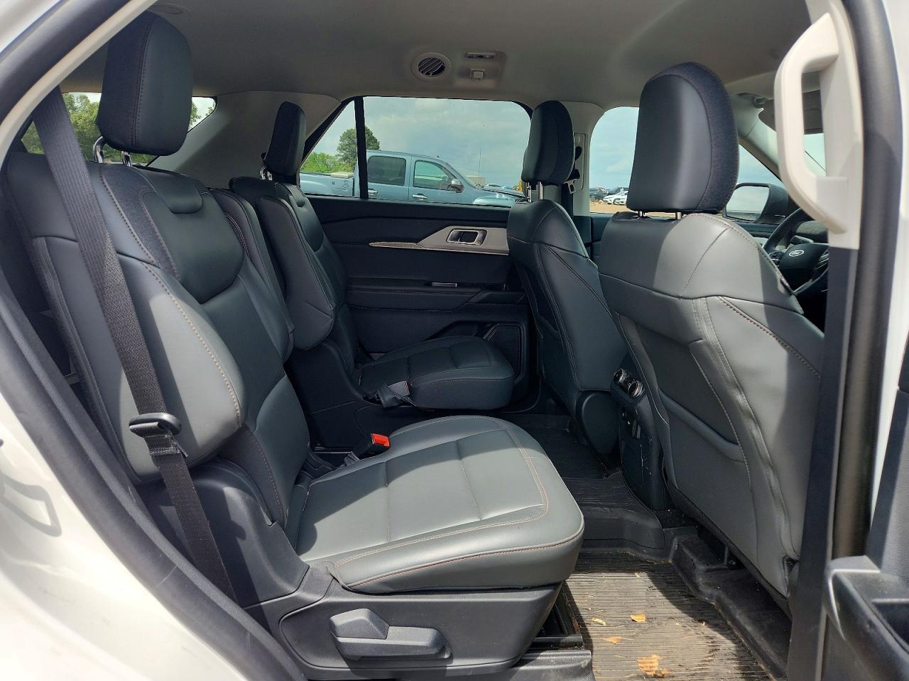 Ford Explorer Active
