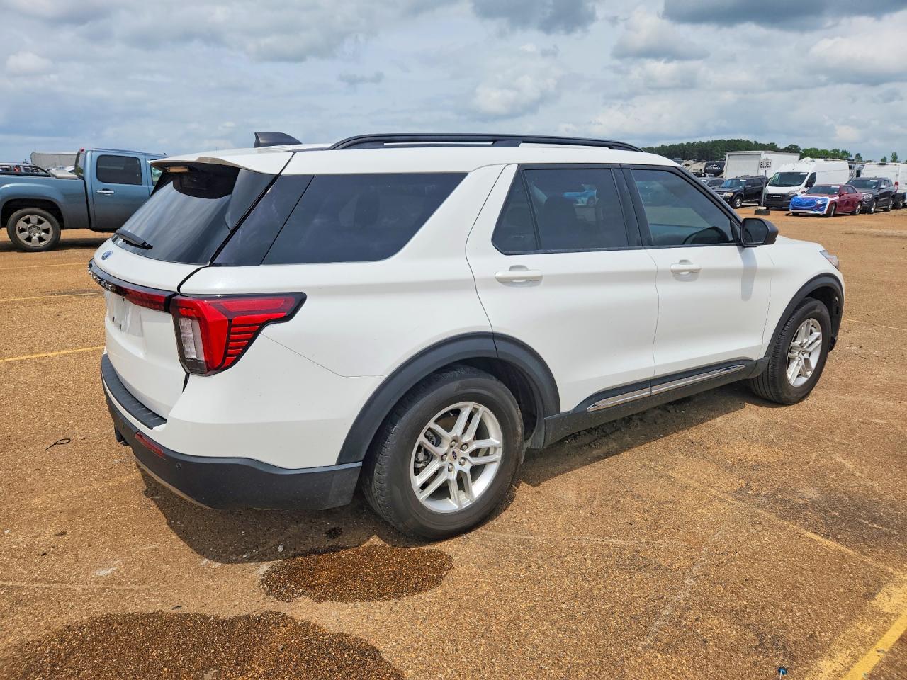 Ford Explorer Active