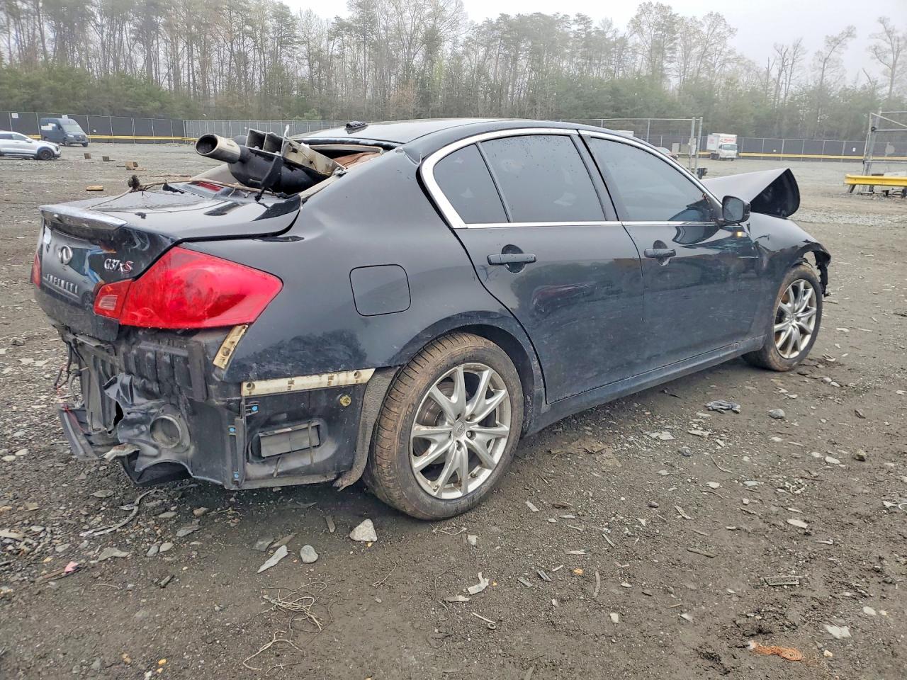 INFINITI G37 X