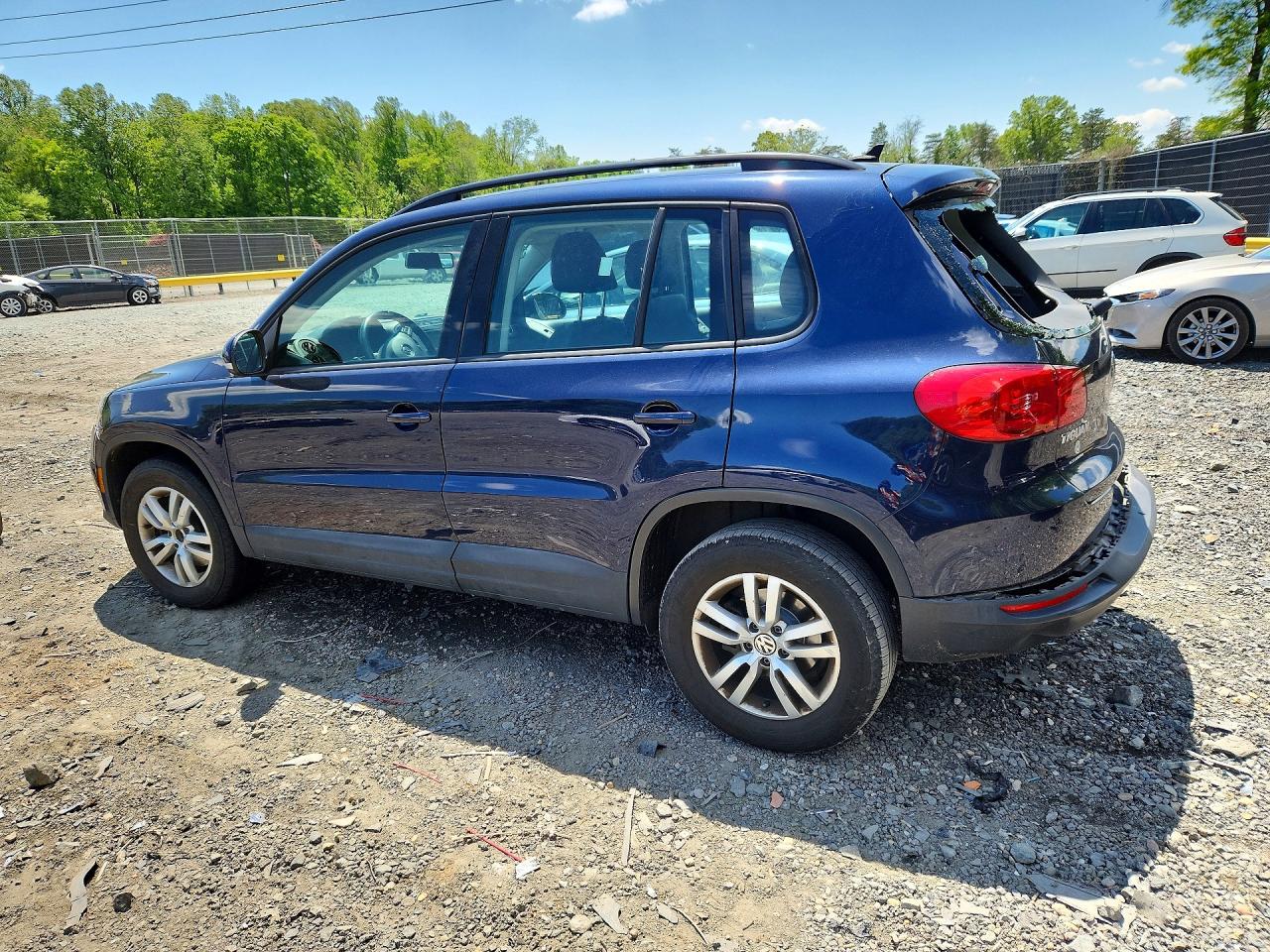 Volkswagen Tiguan S