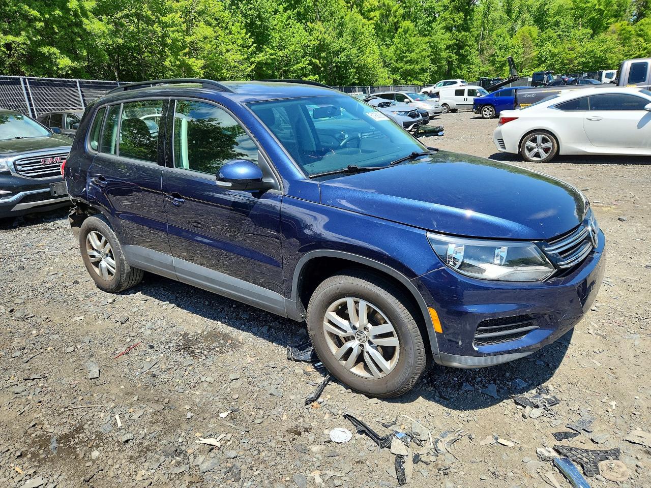 Volkswagen Tiguan S