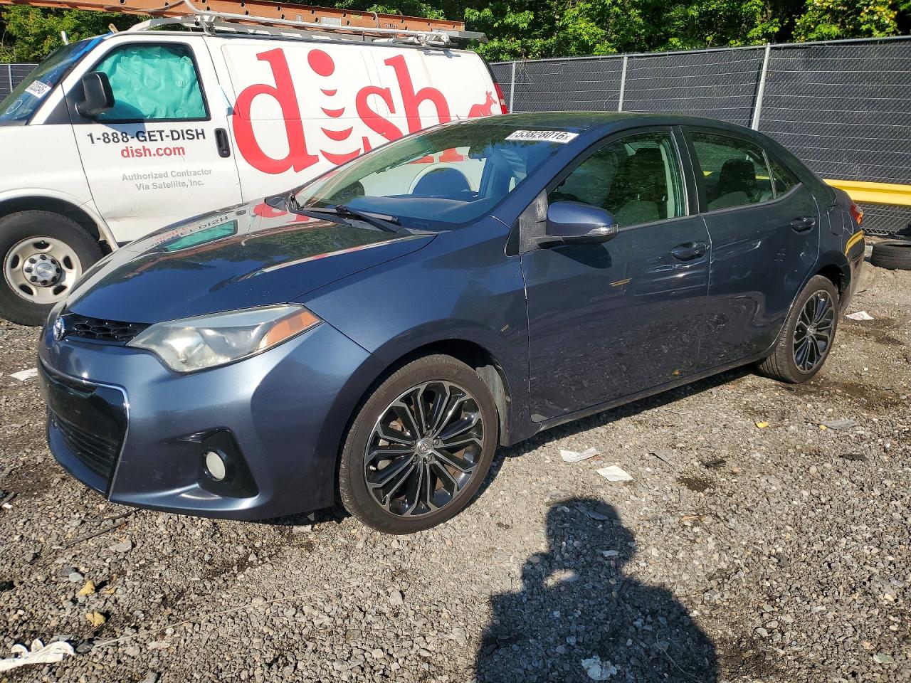 Salvage Toyota Corolla Image