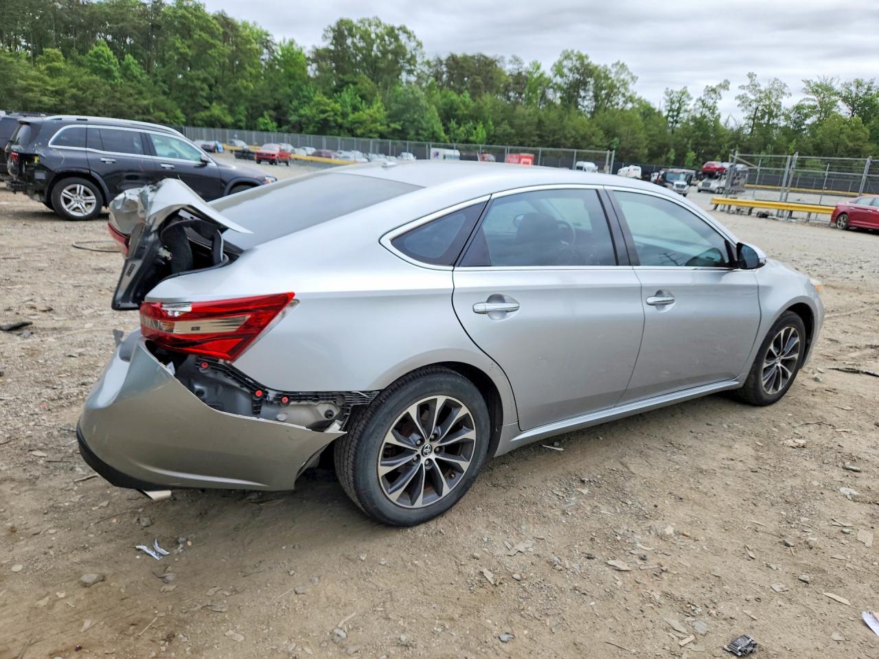 Toyota Avalon Xle Premium