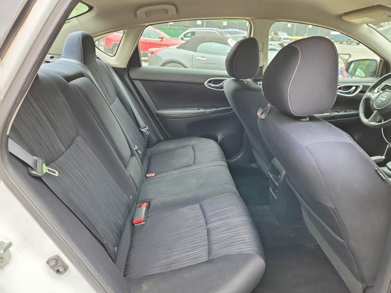 Nissan Sentra S