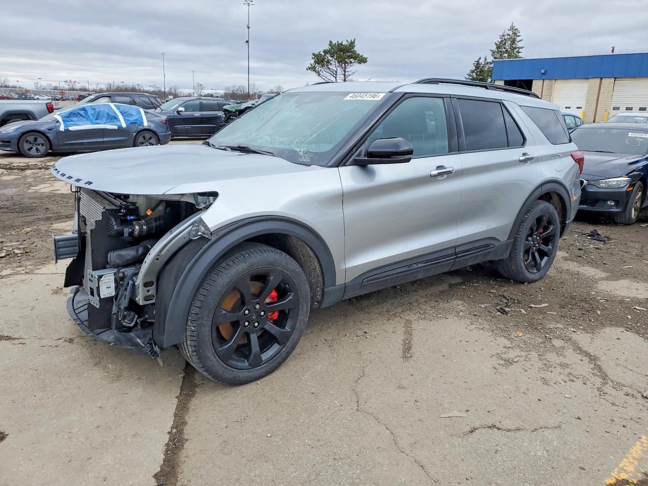 Salvage Ford Explorer Image