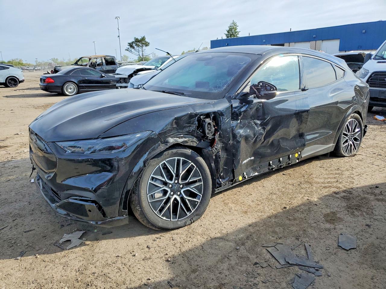 Salvage Ford Mustang Image