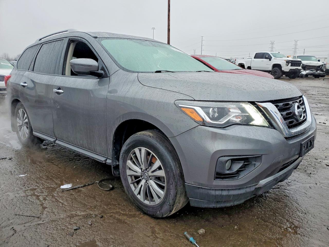 Nissan Pathfinder S