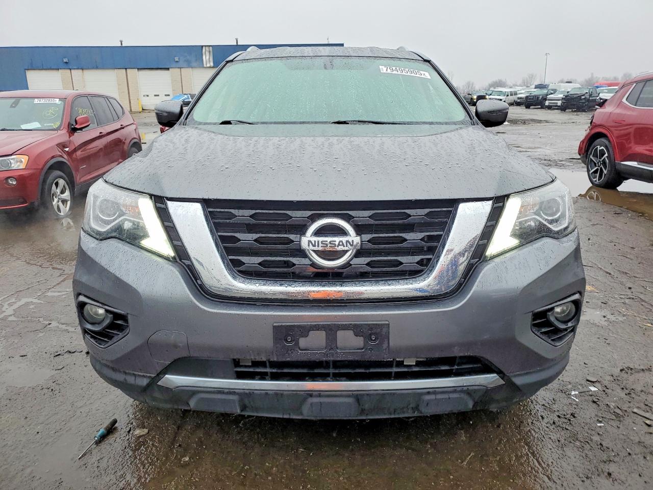 Nissan Pathfinder S
