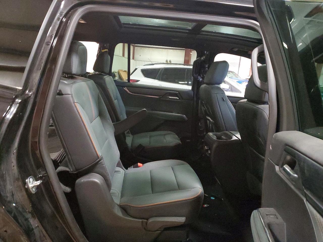 GMC Acadia At4