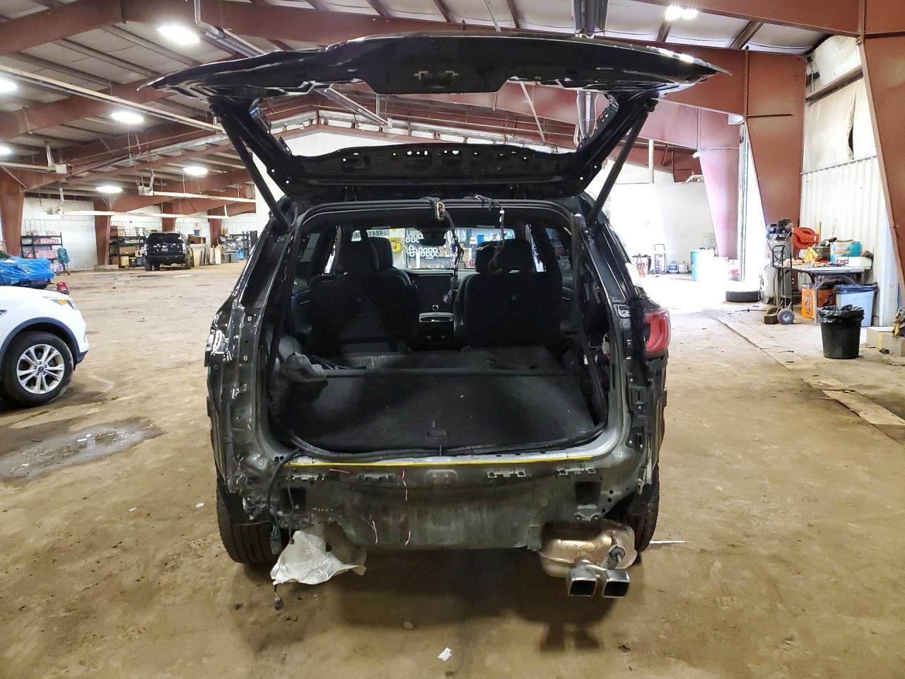 GMC Acadia At4