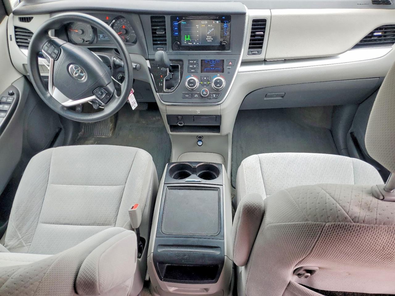 Toyota Sienna Le