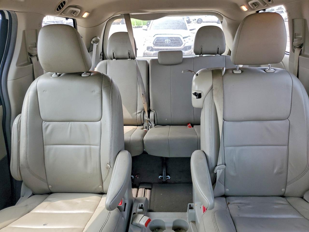 Toyota Sienna Xle Premium 8-passenger