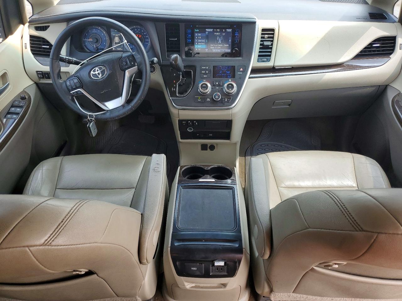 Toyota Sienna Xle Premium 8-passenger