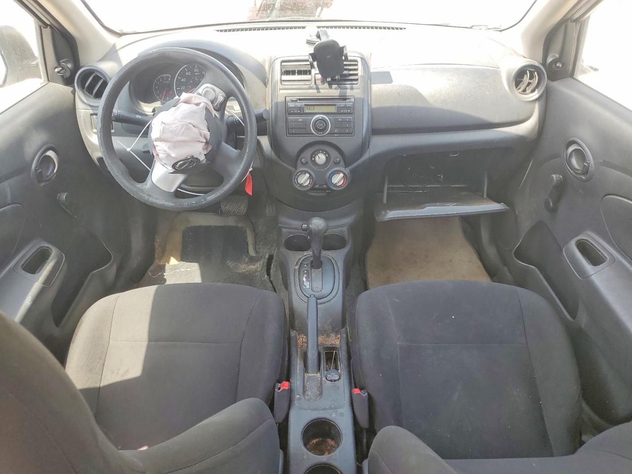 Nissan Versa 1.6 S Plus