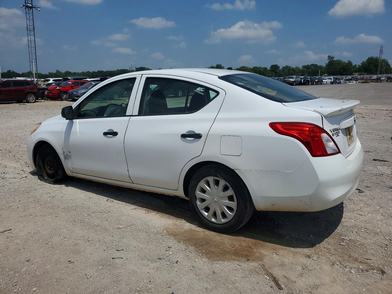 Nissan Versa 1.6 S Plus