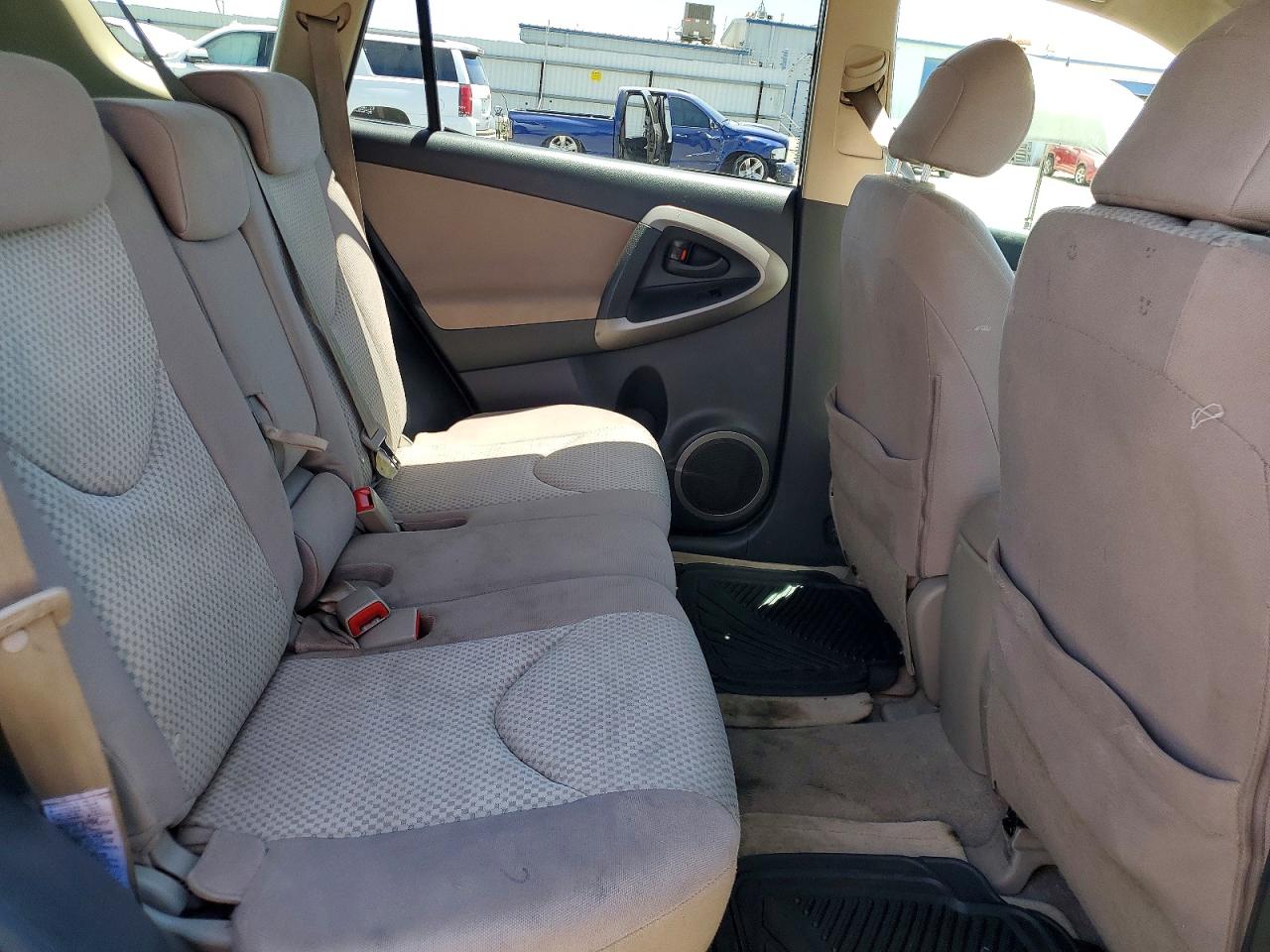 Toyota RAV4 Base