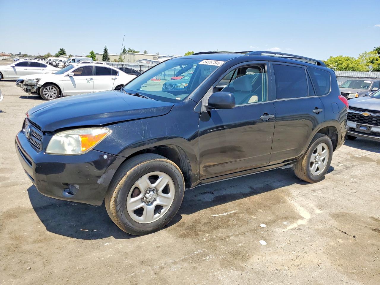 Salvage Toyota RAV4 Image