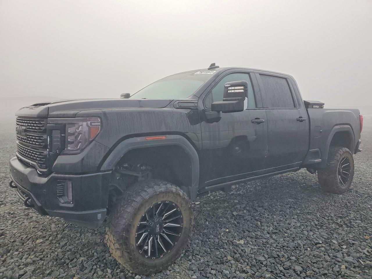 Salvage GMC Sierra Image
