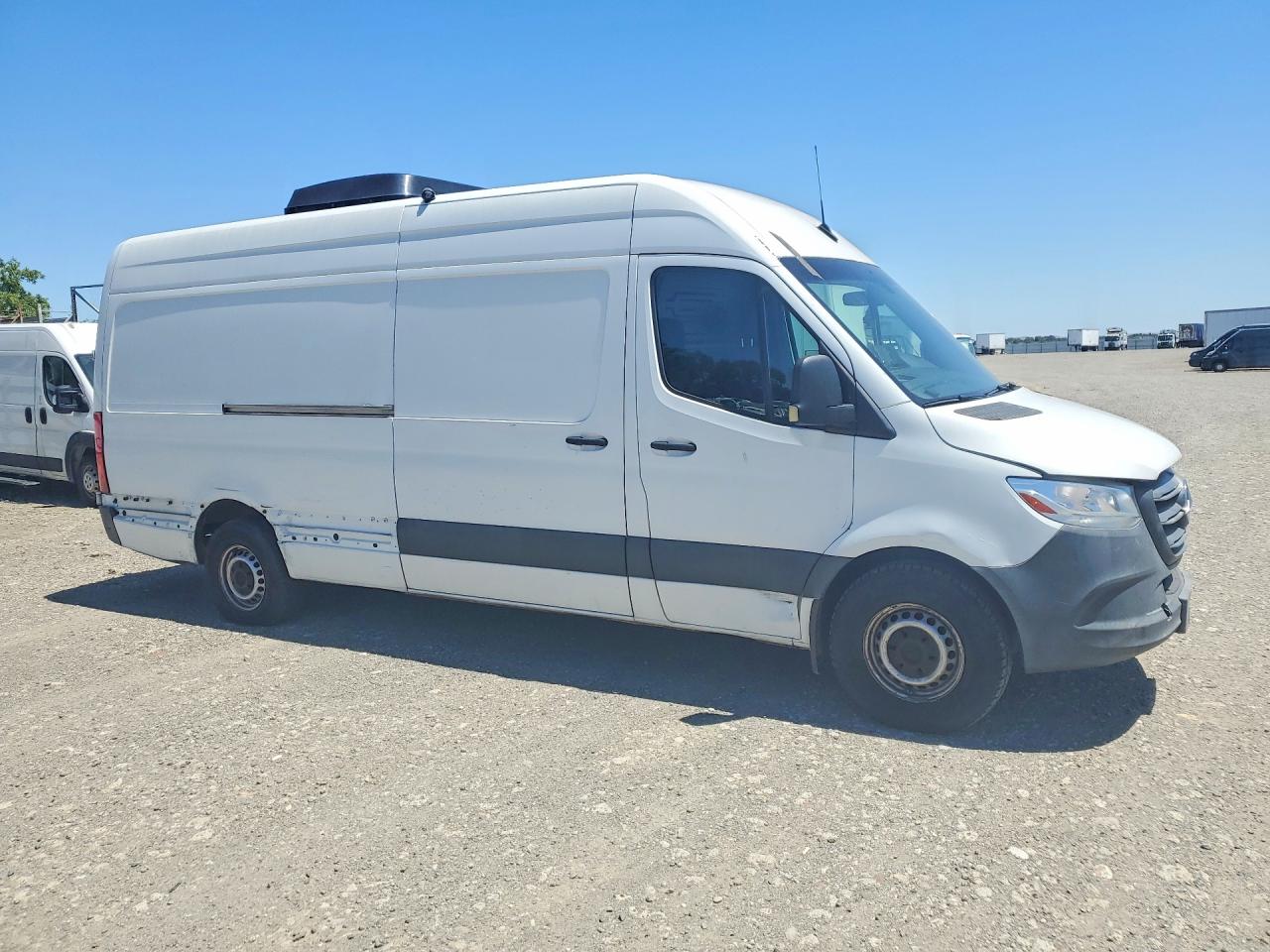 Mercedes-Benz Sprinter 2500