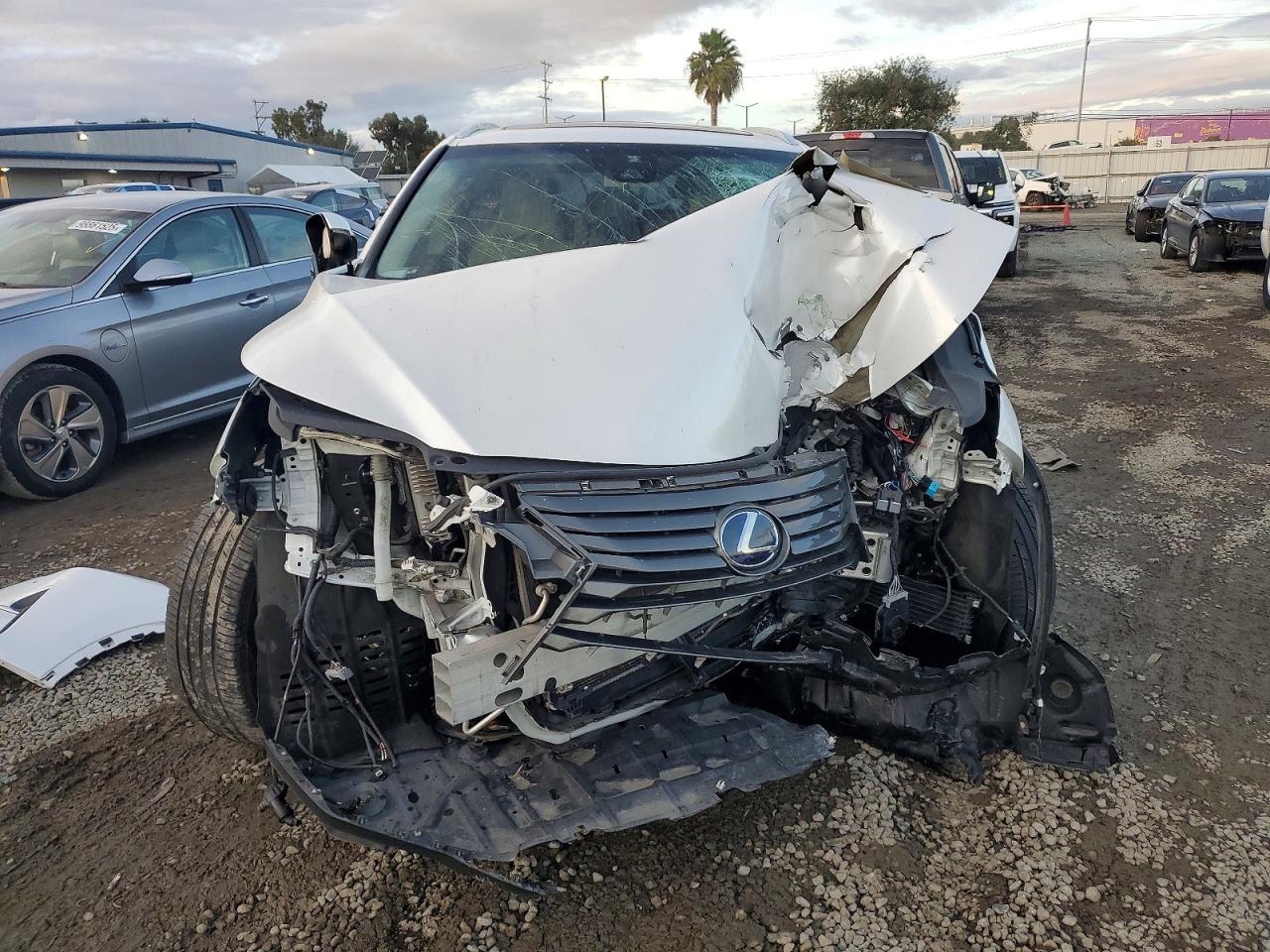 Lexus RX Base