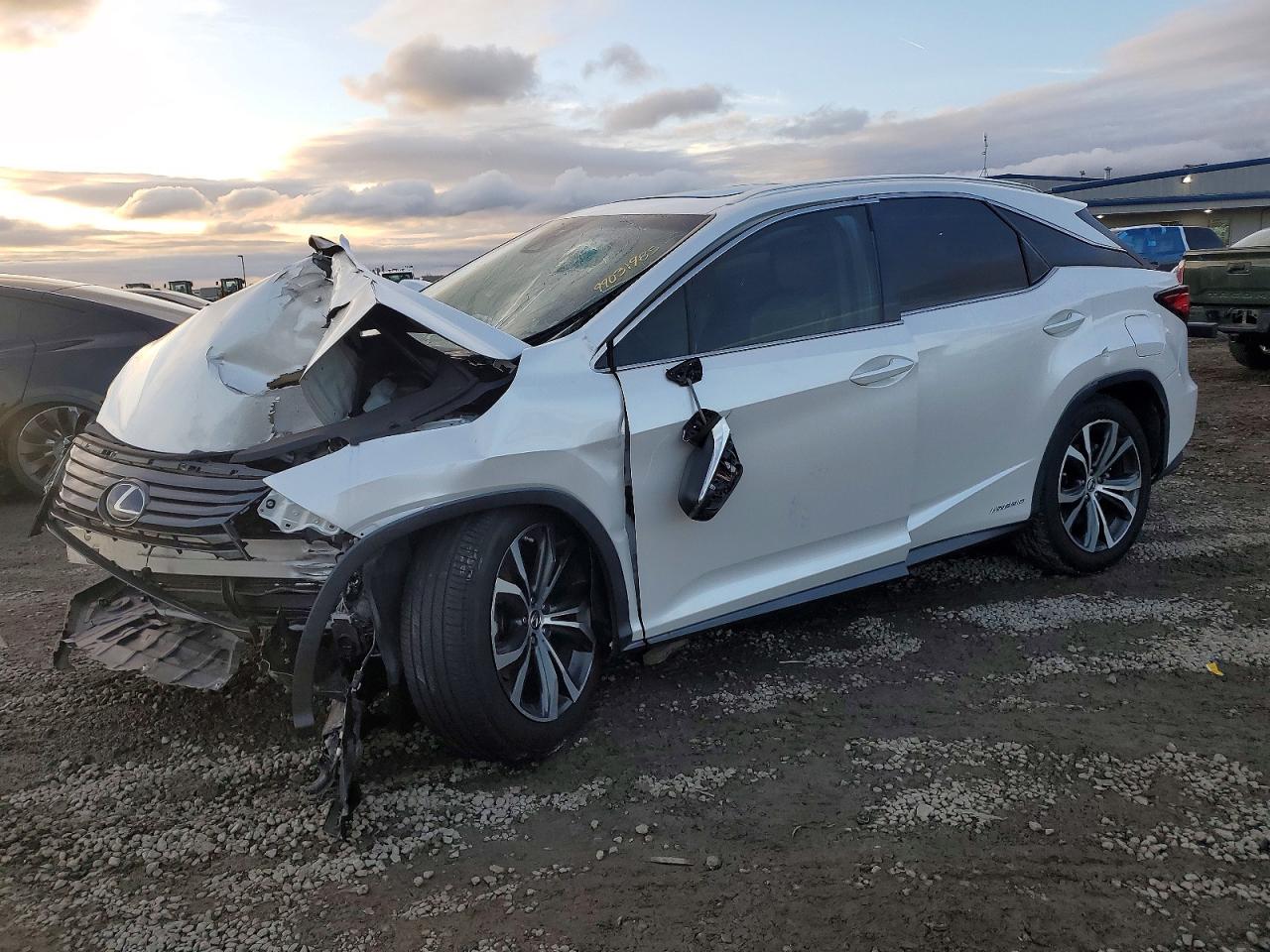 Salvage Lexus RX Image
