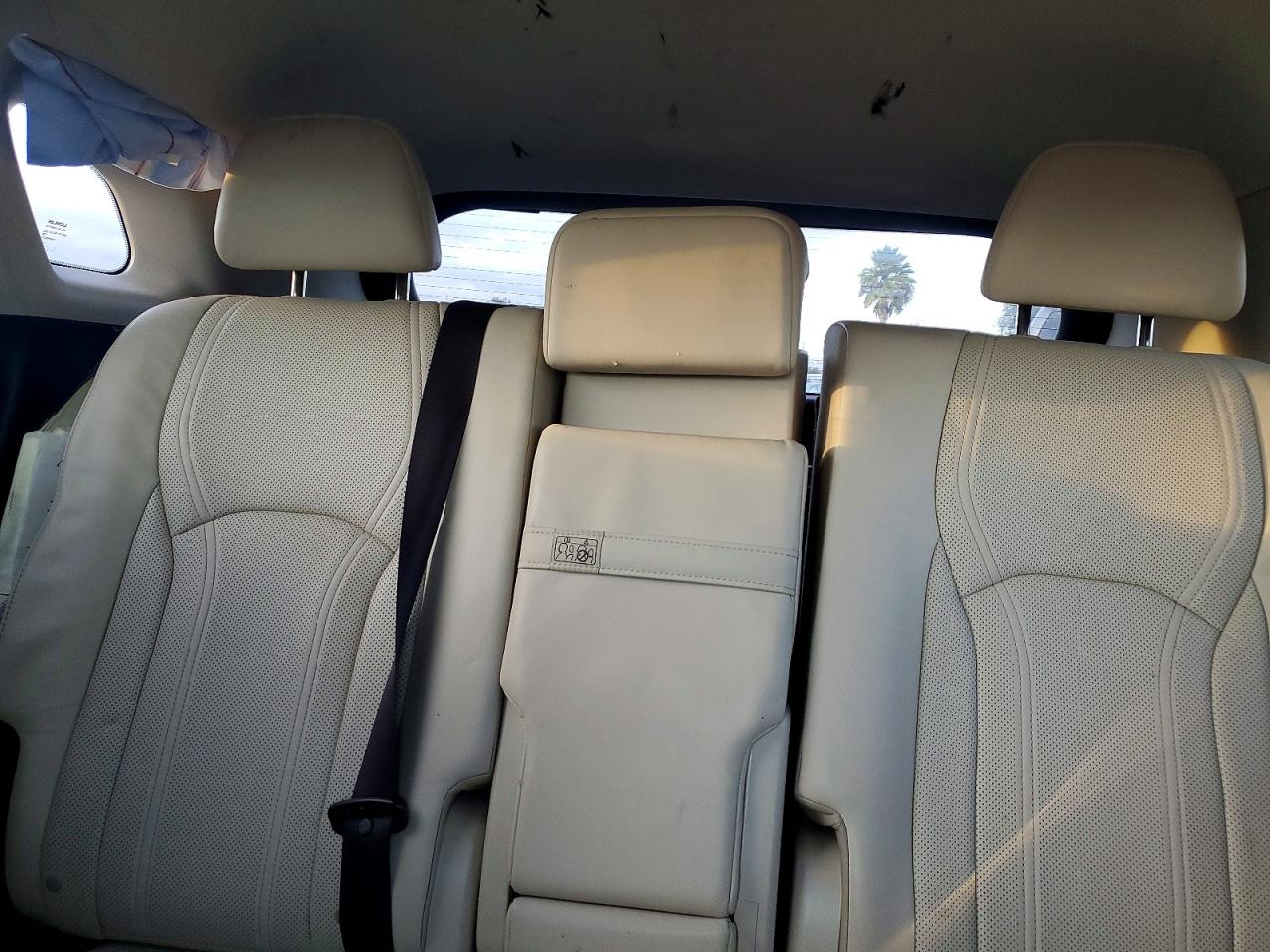 Lexus RX Base