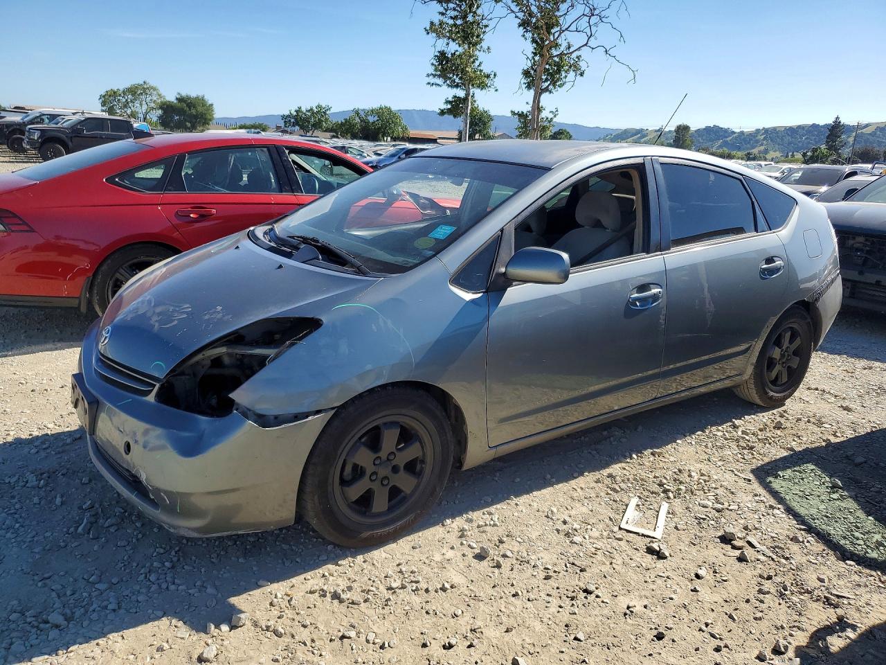 Salvage Toyota Prius Image