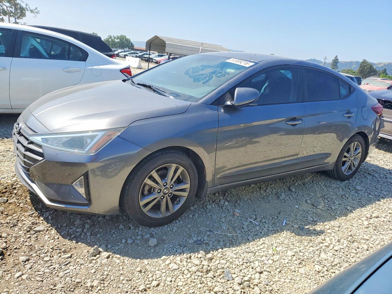 Salvage Hyundai ELANTRA Image