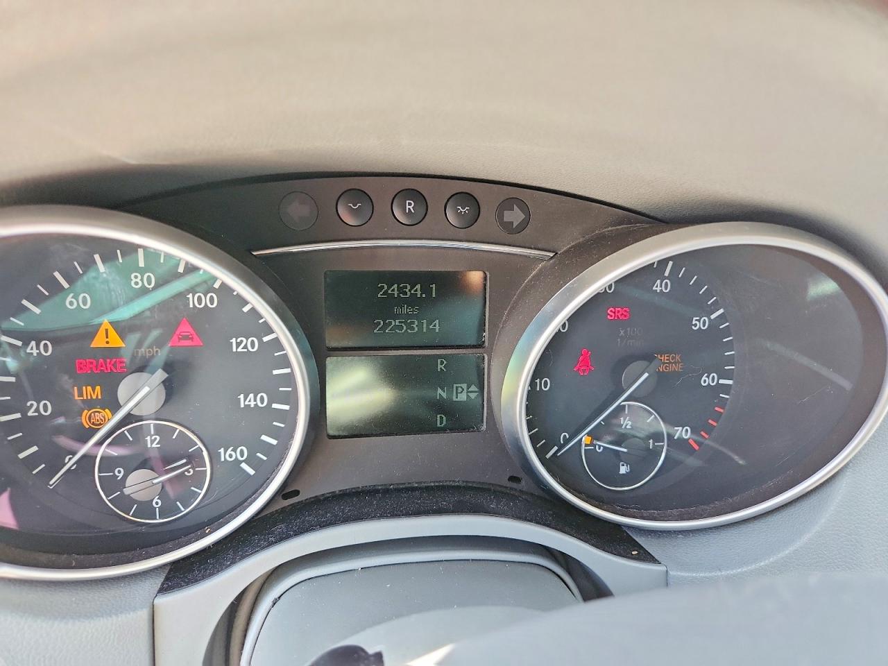 Mercedes-Benz M-Class 350