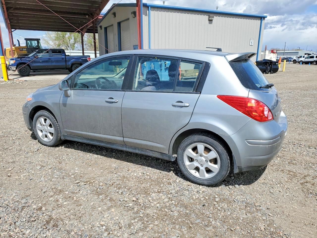 Nissan Versa 1.8 S
