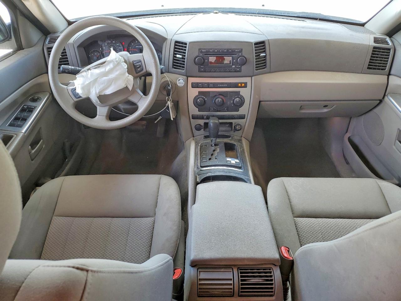 Jeep Grand Cherokee Laredo