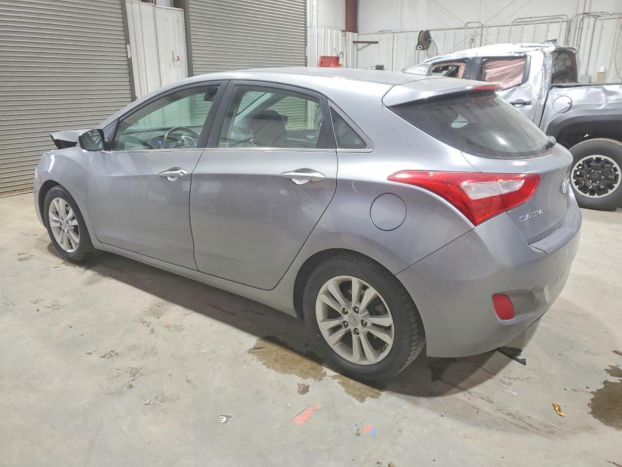 Hyundai ELANTRA Base
