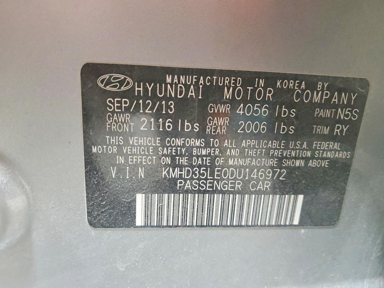 Hyundai ELANTRA Base