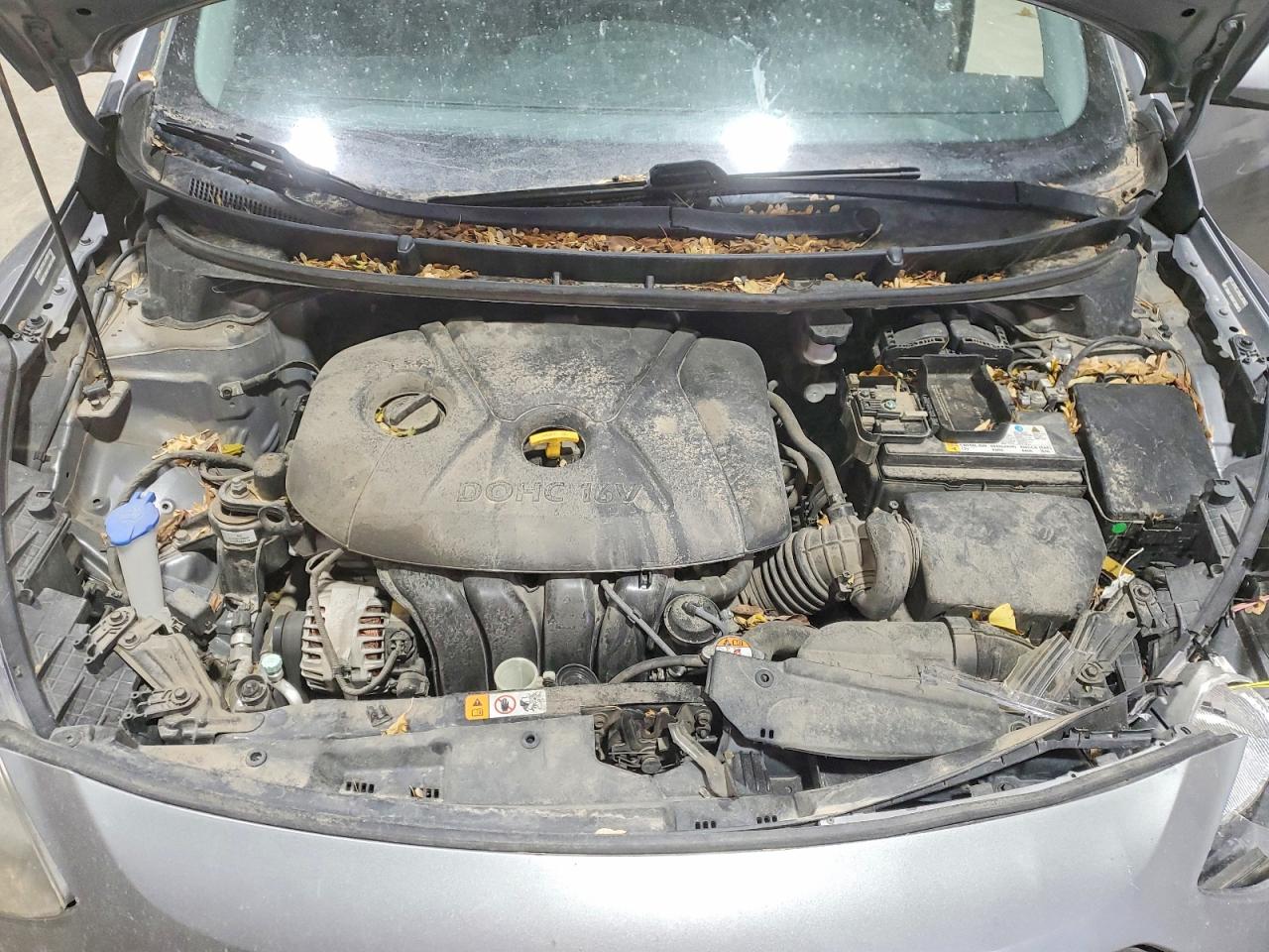 Hyundai ELANTRA Base